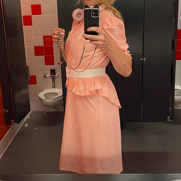 Blush pink vintage peplum knee length dress - Picture 16 of 17